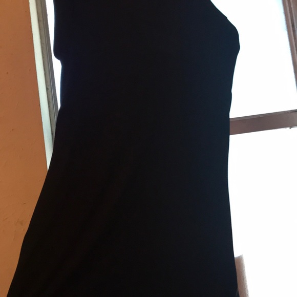 A black shirt - Picture 2 of 2